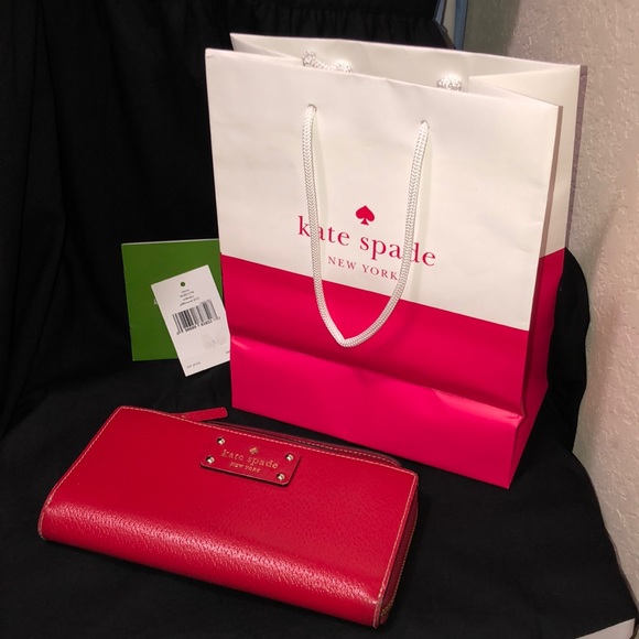 kate spade Handbags - Kate Spade Layton Wellesley Wristlet wallet